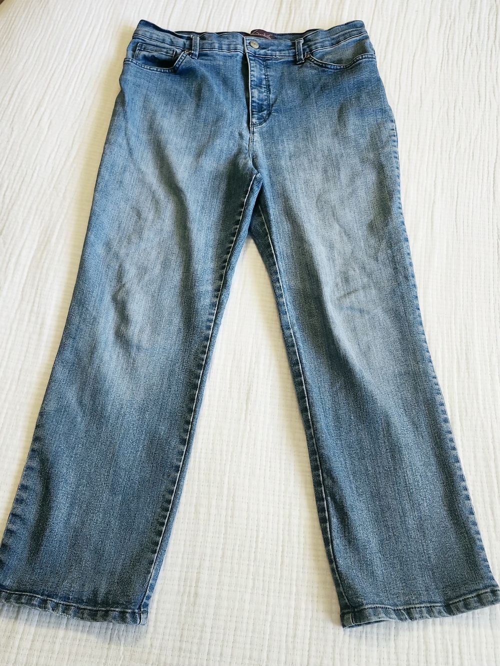 Gloria Vanderbilt Amanda Women's Blue Jeans – Classic Straight Leg